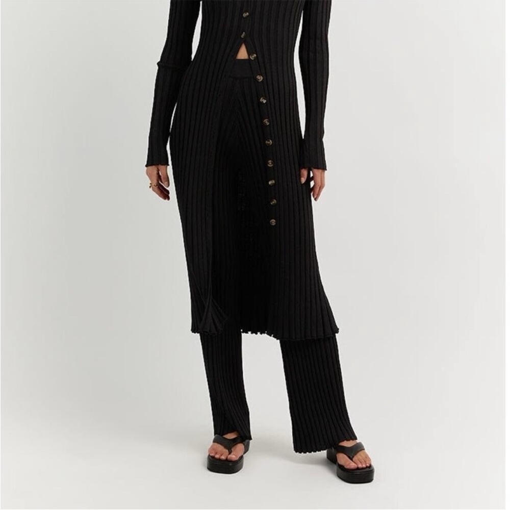 Dissh black ribbed stretch pant, size small